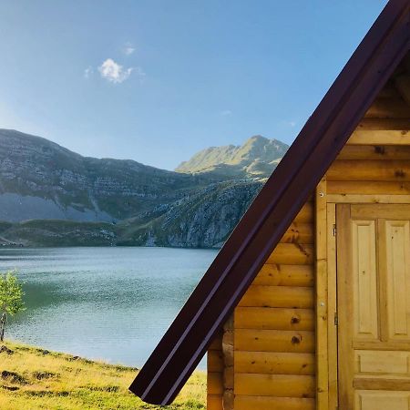 Kapetanovo Jezero Bungalov Bed and Breakfast Podgorica Buitenkant foto