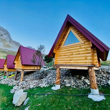 Kapetanovo Jezero Bungalov Bed and Breakfast Podgorica Buitenkant foto