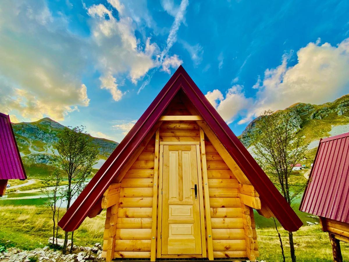 Kapetanovo Jezero Bungalov Bed and Breakfast Podgorica Buitenkant foto